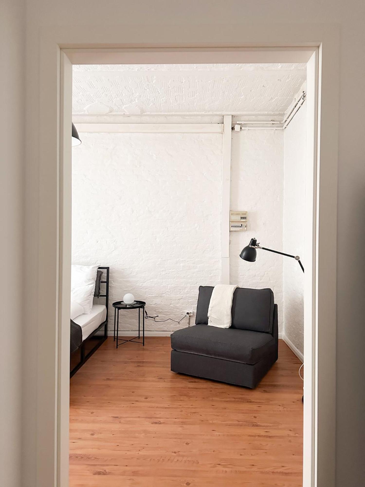 Nook Design-apartments Mit Kueche, Duschbad, Neben U-bahn Station Aber Ruhig Gelegen Apartamento