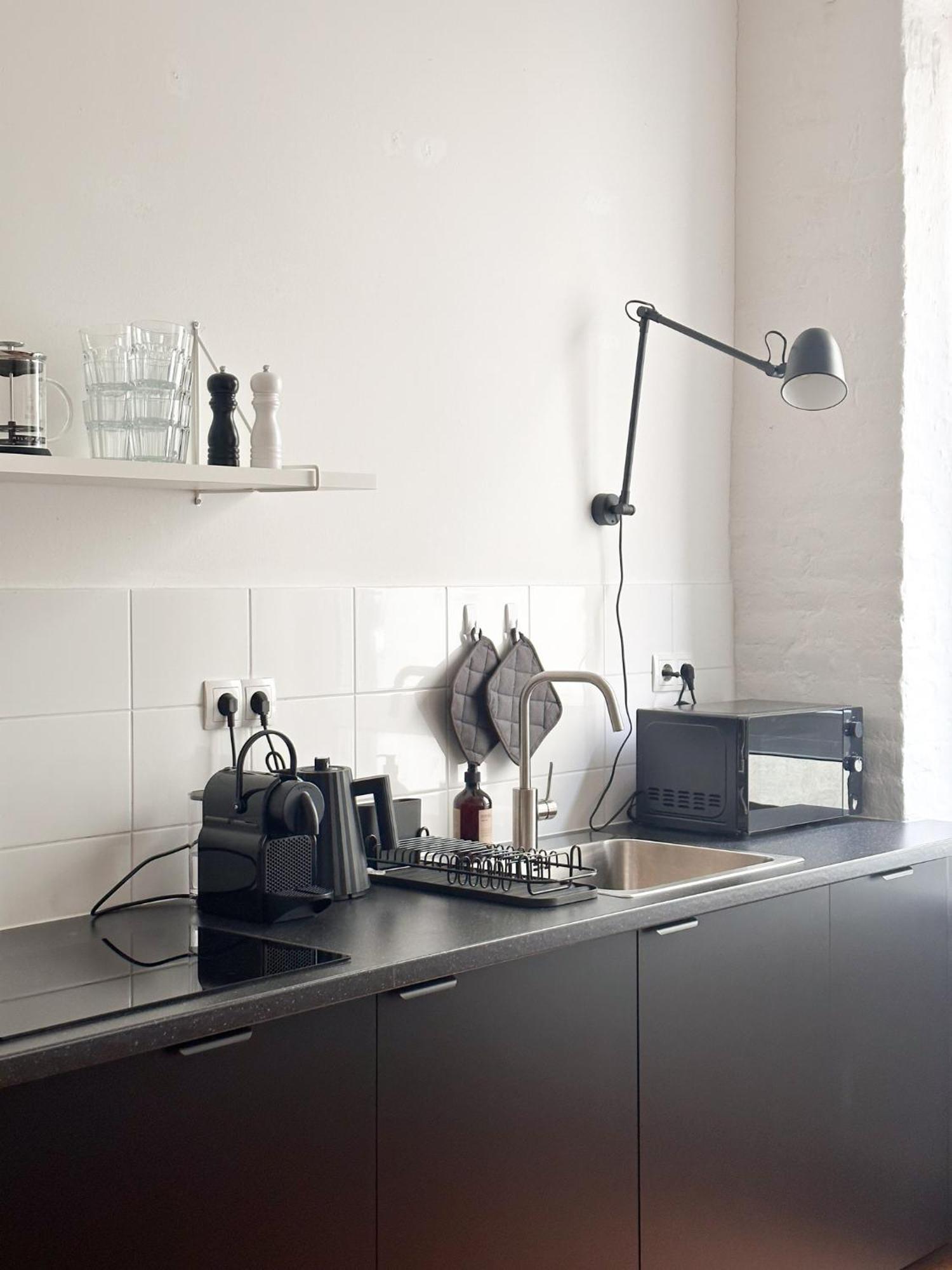 Nook Design-apartments Mit Kueche, Duschbad, Neben U-bahn Station Aber Ruhig Gelegen Apartamento Berlim