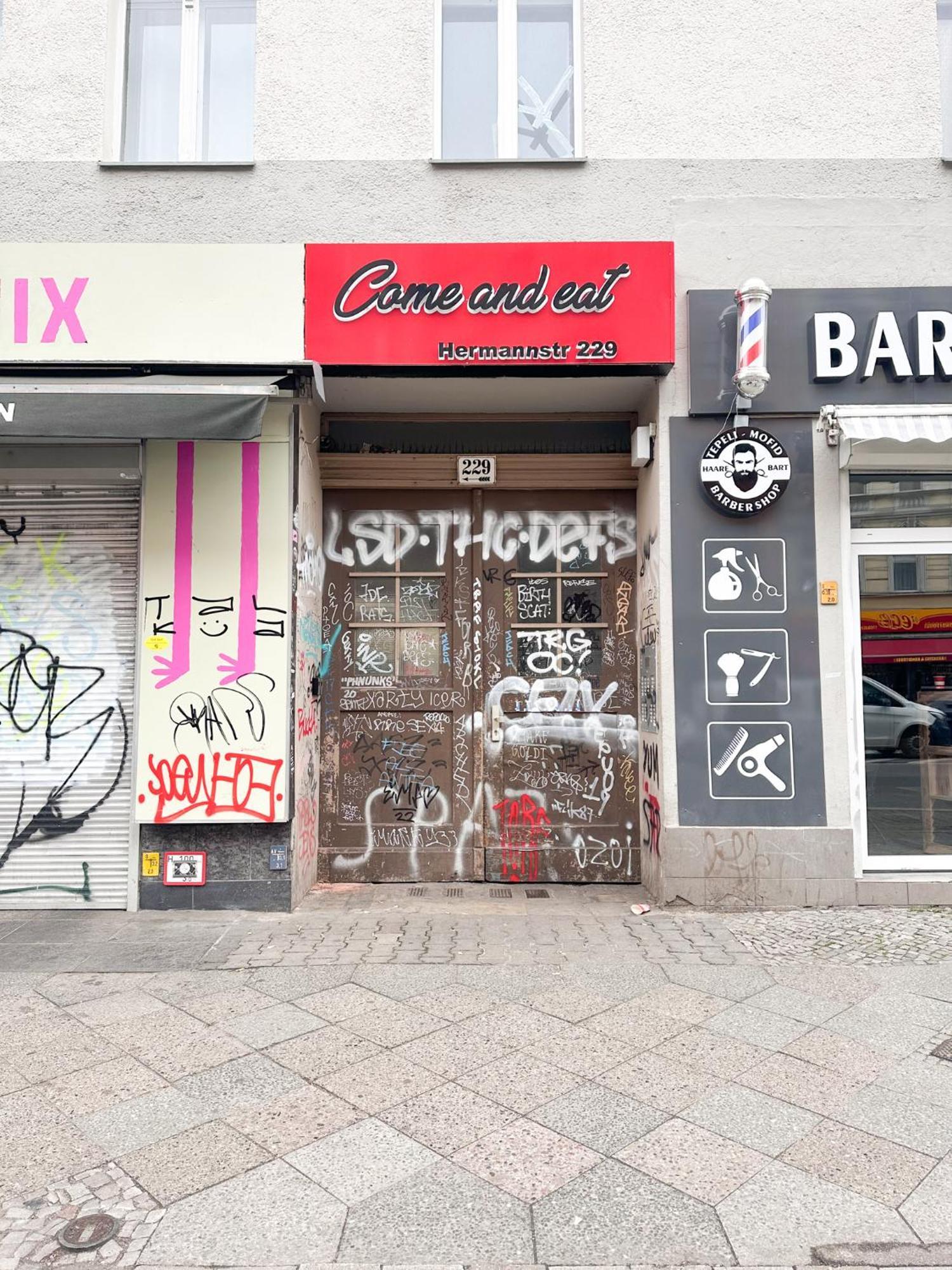 Nook Design-apartments Mit Kueche, Duschbad, Neben U-bahn Station Aber Ruhig Gelegen Berlim