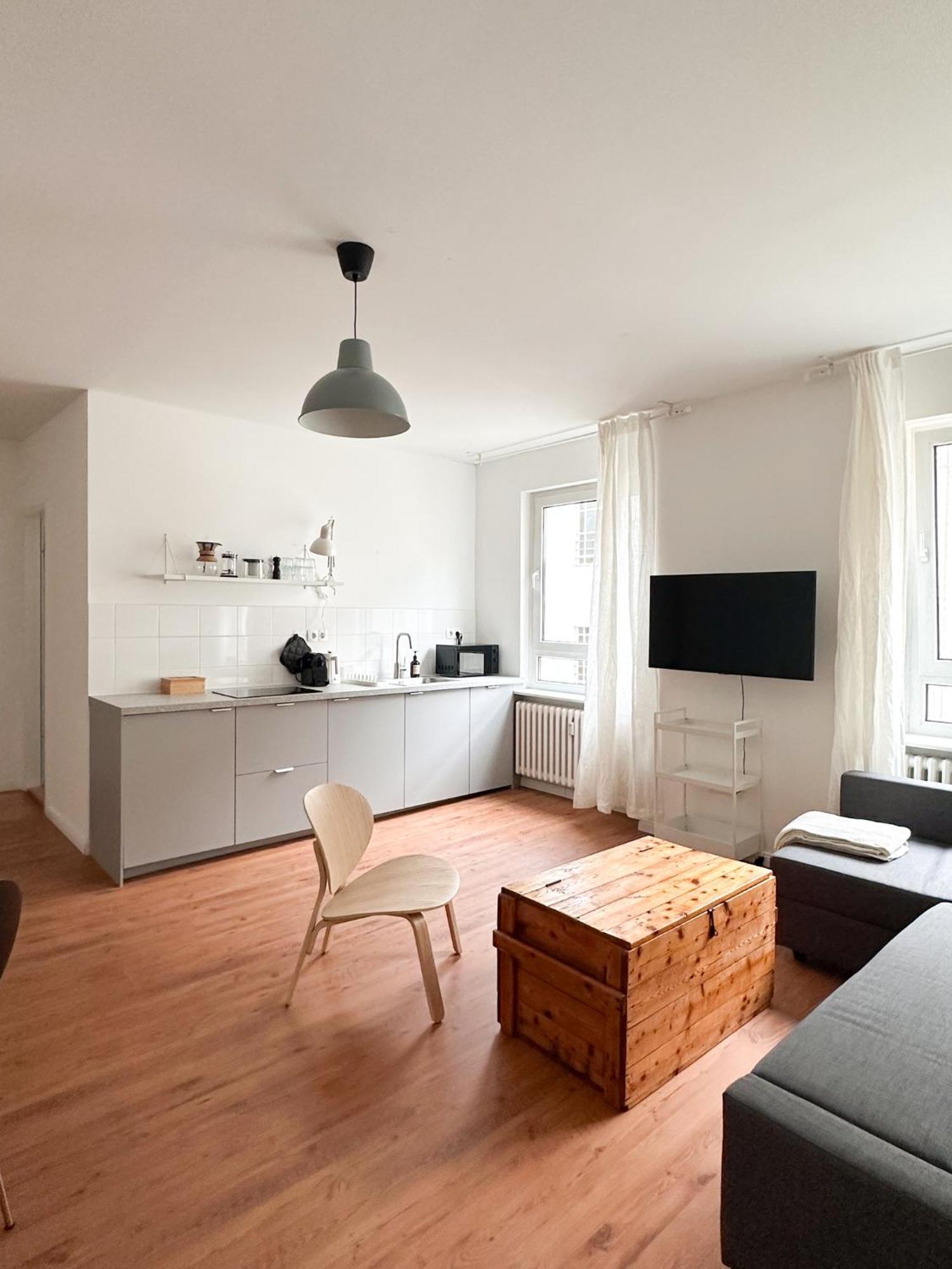 Nook Design-apartments Mit Kueche, Duschbad, Neben U-bahn Station Aber Ruhig Gelegen Apartamento