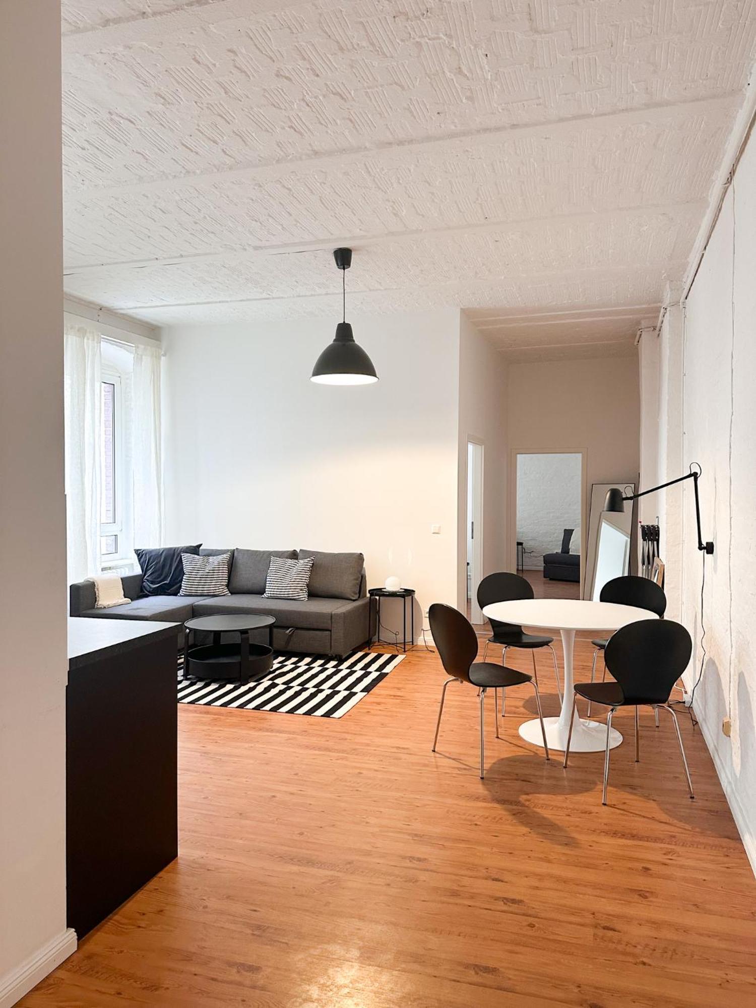 Nook Design-apartments Mit Kueche, Duschbad, Neben U-bahn Station Aber Ruhig Gelegen Appartamento Berlino